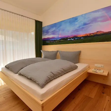Hirsch Apartmán *